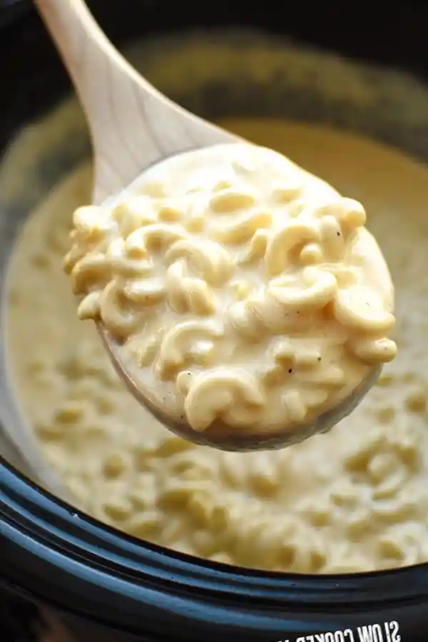 Creamy Slow Cooker Macaroni and Cheese 3 Recipe image