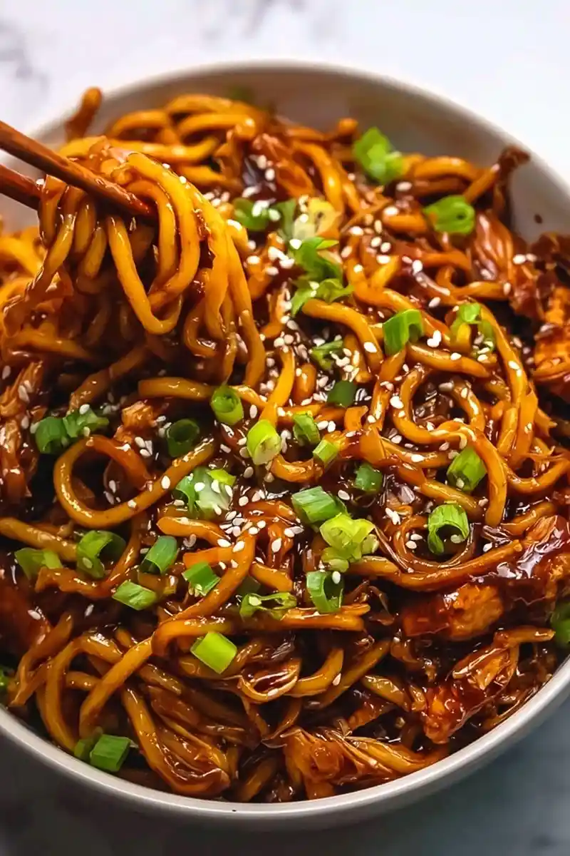 Sticky Garlic Chicken Noodles Recipe 3 Recipe image