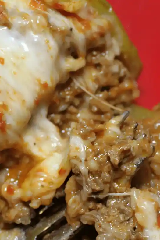 Savory Stuffed Bell Peppers with Beef and Rice