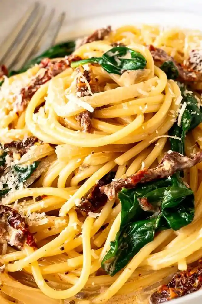 Creamy Sun-Dried Tomato and Spinach Spaghetti 3 Recipe image