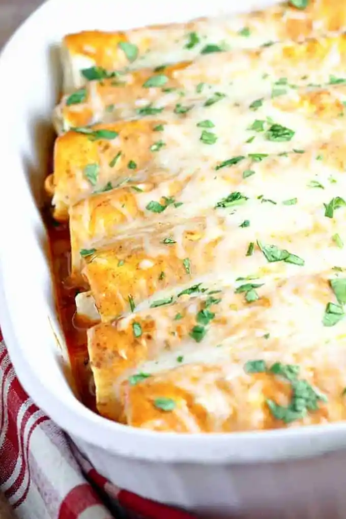 Slow Cooker Creamy Chili Colorado Burritos 3 Recipe image