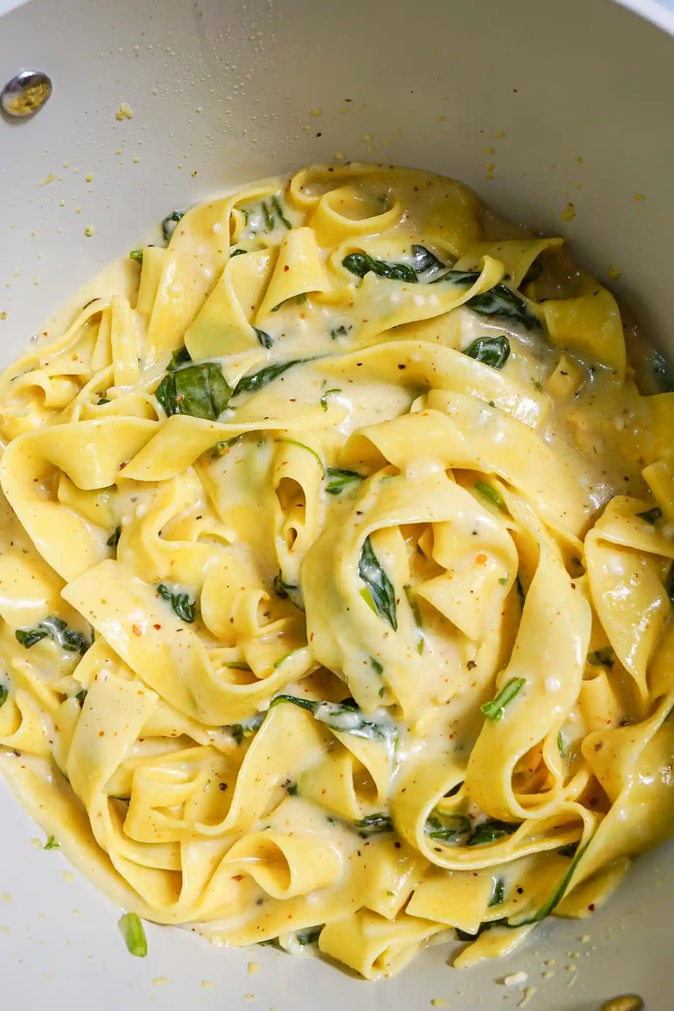 One Pot Creamy Garlic Butter Spinach Pasta 3 One Pot Creamy Garlic Butter Spinach Pasta